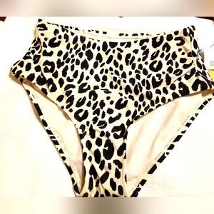 NWT MEDIUM COVERAGE HIGH WAISTED BIKINI BOTTOM cute